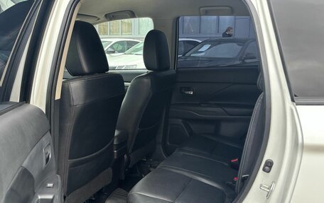Mitsubishi Outlander III рестайлинг 3, 2013 год, 1 350 000 рублей, 14 фотография