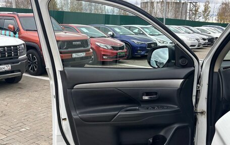 Mitsubishi Outlander III рестайлинг 3, 2013 год, 1 350 000 рублей, 15 фотография