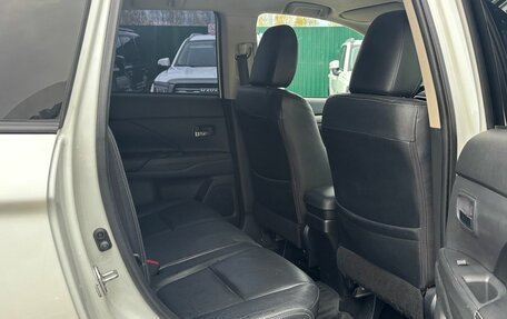 Mitsubishi Outlander III рестайлинг 3, 2013 год, 1 350 000 рублей, 12 фотография