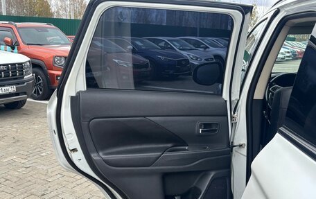 Mitsubishi Outlander III рестайлинг 3, 2013 год, 1 350 000 рублей, 13 фотография