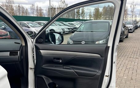 Mitsubishi Outlander III рестайлинг 3, 2013 год, 1 350 000 рублей, 9 фотография