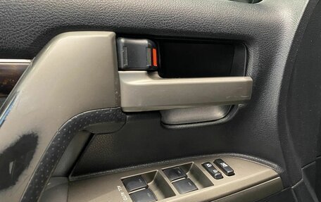 Toyota Land Cruiser 200, 2008 год, 1 959 000 рублей, 22 фотография