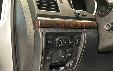 Toyota Land Cruiser 200, 2008 год, 1 959 000 рублей, 21 фотография
