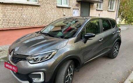 Renault Kaptur I рестайлинг, 2019 год, 1 499 000 рублей, 2 фотография
