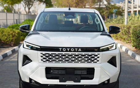 Toyota Hilux, 2026 год, 6 800 096 рублей, 2 фотография
