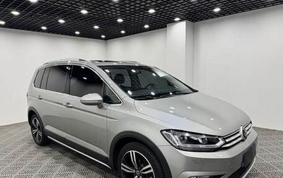 Volkswagen Touran III, 2022 год, 2 267 000 рублей, 1 фотография
