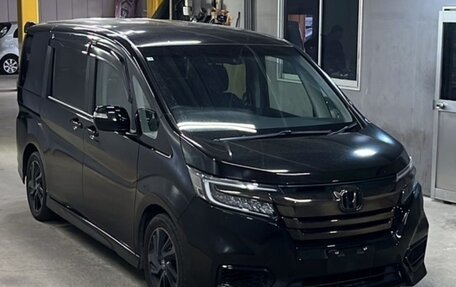 Honda Stepwgn IV, 2019 год, 3 фотография