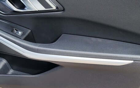 BMW 3 серия, 2019 год, 3 490 000 рублей, 26 фотография