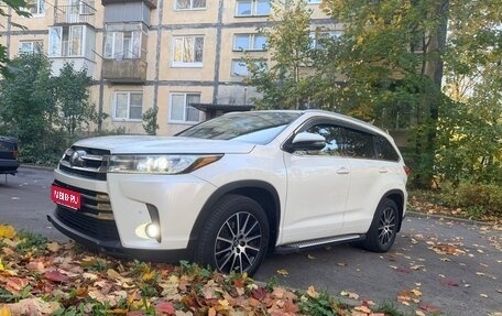 Toyota Highlander III, 2016 год, 2 900 000 рублей, 1 фотография
