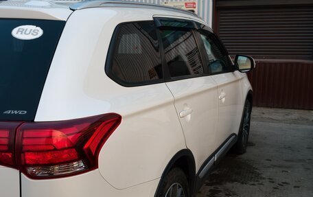 Mitsubishi Outlander III рестайлинг 3, 2015 год, 1 780 000 рублей, 5 фотография