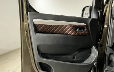 Peugeot Traveller I, 2019 год, 2 999 000 рублей, 16 фотография