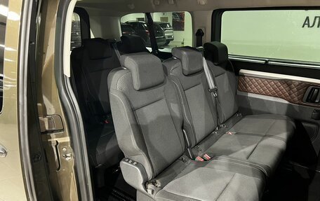 Peugeot Traveller I, 2019 год, 2 999 000 рублей, 19 фотография