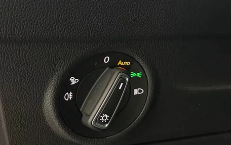 Volkswagen Tiguan II, 2023 год, 2 100 000 рублей, 14 фотография