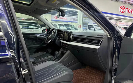 Volkswagen Tiguan II, 2023 год, 2 100 000 рублей, 7 фотография