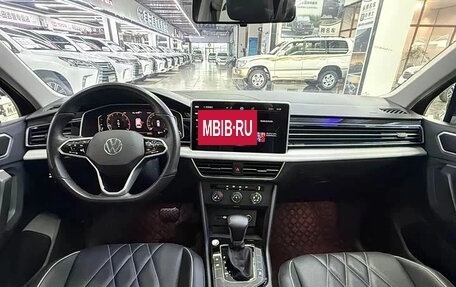 Volkswagen Tiguan II, 2023 год, 2 100 000 рублей, 8 фотография