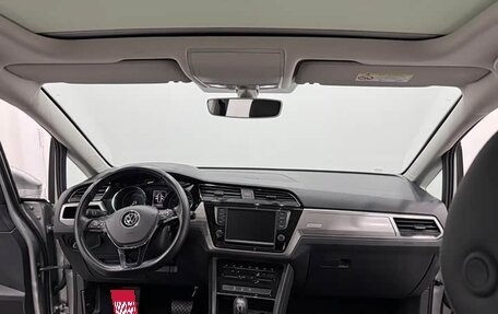 Volkswagen Touran III, 2022 год, 2 267 000 рублей, 7 фотография