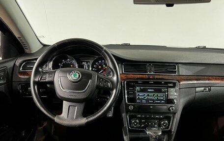 Skoda Superb III рестайлинг, 2010 год, 697 000 рублей, 9 фотография