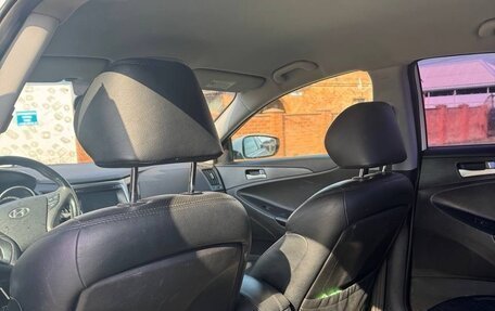 Hyundai Sonata VI, 2010 год, 700 000 рублей, 8 фотография