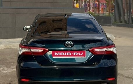 Toyota Camry, 2018 год, 2 875 000 рублей, 9 фотография