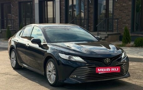 Toyota Camry, 2018 год, 2 875 000 рублей, 3 фотография