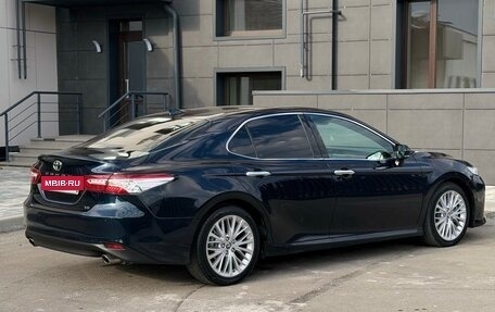 Toyota Camry, 2018 год, 2 875 000 рублей, 10 фотография