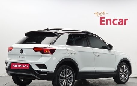 Volkswagen T-Roc I, 2022 год, 2 190 000 рублей, 3 фотография