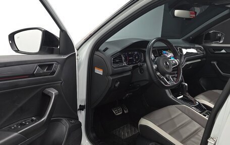 Volkswagen T-Roc I, 2022 год, 2 190 000 рублей, 6 фотография