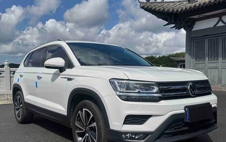 Volkswagen Tharu, 2023 год, 1 680 000 рублей, 3 фотография