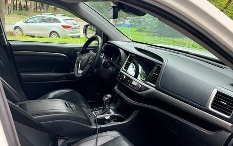 Toyota Highlander III, 2016 год, 2 900 000 рублей, 8 фотография