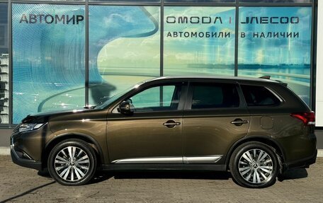 Mitsubishi Outlander III рестайлинг 3, 2021 год, 2 405 000 рублей, 8 фотография