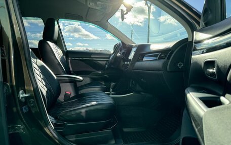 Mitsubishi Outlander III рестайлинг 3, 2021 год, 2 405 000 рублей, 12 фотография