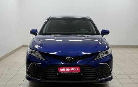 Toyota Camry, 2022 год, 3 055 000 рублей, 2 фотография