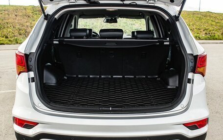 Hyundai Santa Fe III рестайлинг, 2016 год, 2 250 000 рублей, 23 фотография