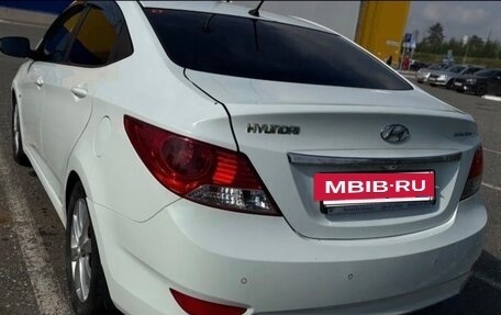 Hyundai Solaris II рестайлинг, 2012 год, 650 000 рублей, 3 фотография