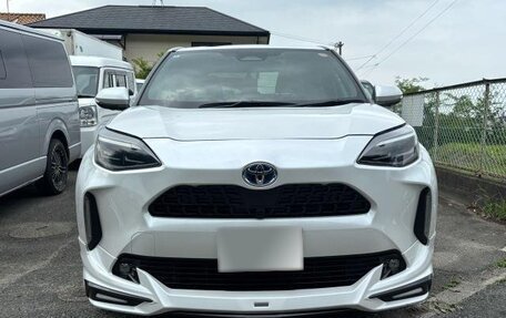 Toyota Yaris Cross, 2023 год, 1 490 000 рублей, 3 фотография