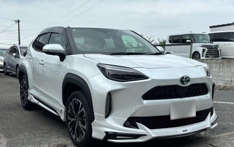 Toyota Yaris Cross, 2023 год, 1 490 000 рублей, 4 фотография