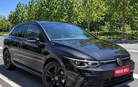 Volkswagen Golf VIII, 2023 год, 2 000 000 рублей, 1 фотография