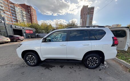 Toyota Land Cruiser Prado 150 рестайлинг 2, 2022 год, 6 200 000 рублей, 2 фотография