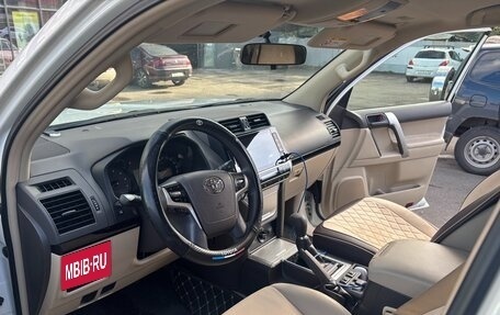 Toyota Land Cruiser Prado 150 рестайлинг 2, 2022 год, 6 200 000 рублей, 8 фотография