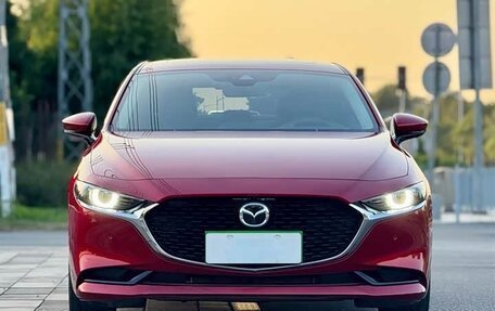 Mazda 3, 2022 год, 1 370 000 рублей, 2 фотография