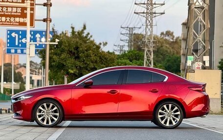 Mazda 3, 2022 год, 1 370 000 рублей, 4 фотография