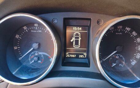 Skoda Yeti I рестайлинг, 2012 год, 1 150 000 рублей, 10 фотография