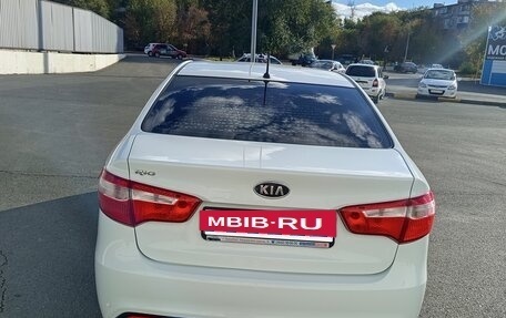 KIA Rio III рестайлинг, 2012 год, 880 000 рублей, 2 фотография