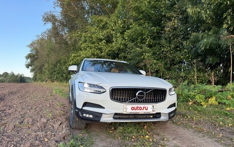 Volvo V90 Cross Country I рестайлинг, 2017 год, 2 990 000 рублей, 2 фотография