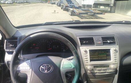 Toyota Camry, 2010 год, 1 000 000 рублей, 14 фотография