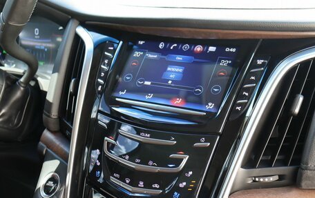 Cadillac Escalade IV, 2019 год, 5 300 000 рублей, 18 фотография