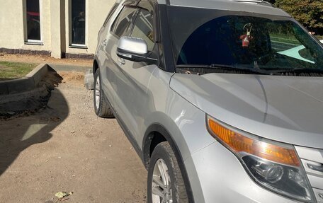 Ford Explorer VI, 2013 год, 1 400 000 рублей, 3 фотография