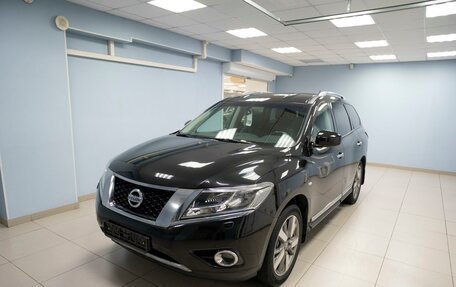 Nissan Pathfinder, 2014 год, 1 899 000 рублей, 2 фотография