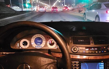 Mercedes-Benz E-Класс, 2004 год, 750 000 рублей, 10 фотография