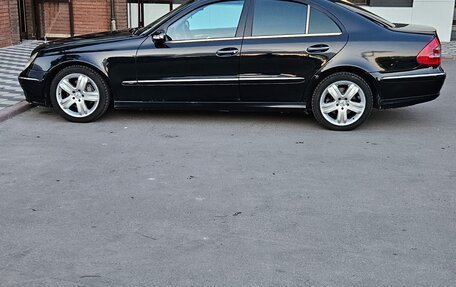 Mercedes-Benz E-Класс, 2004 год, 750 000 рублей, 2 фотография